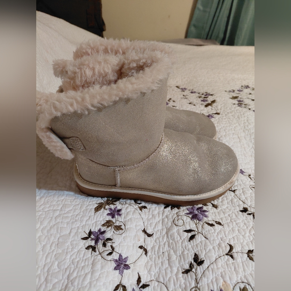 UGG Women's MIni Bailey Bow Sparkle Gold Glitter Boots Size 5